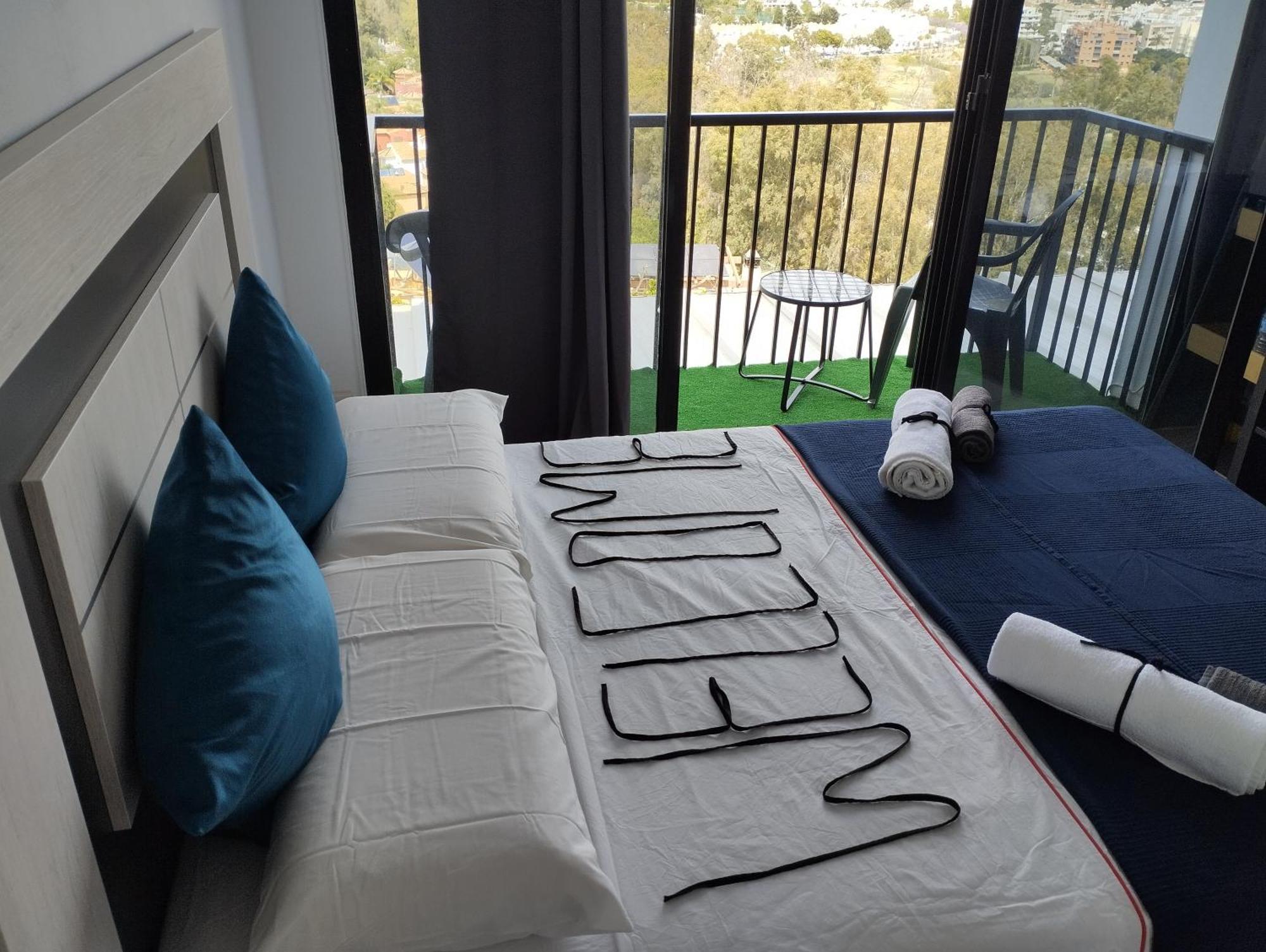 Pinar Suites Habitaciones Torremolinos Exteriör bild